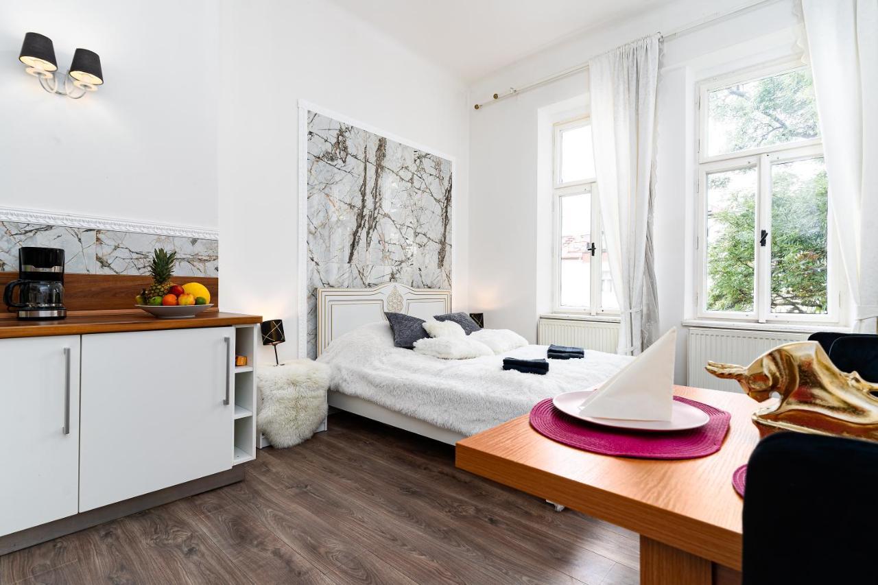 Emperors Elegance Suite Praga Exterior foto