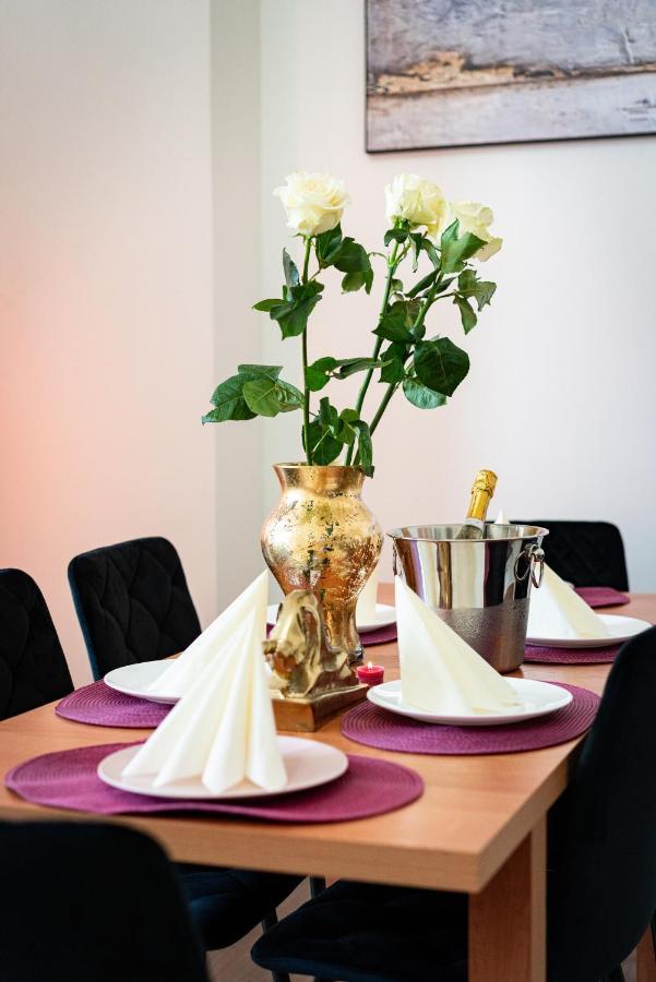 Emperors Elegance Suite Praga Exterior foto